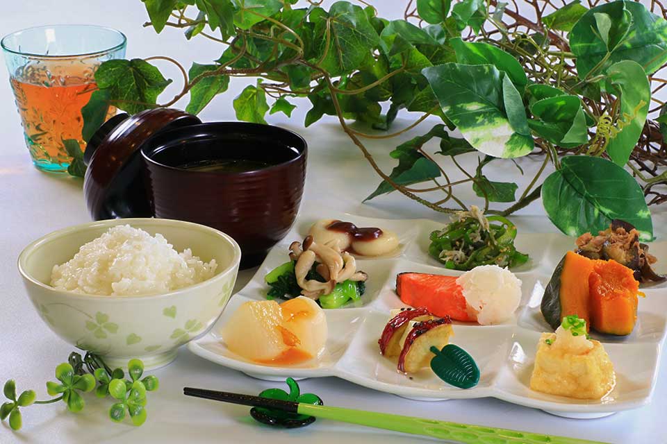 朝食